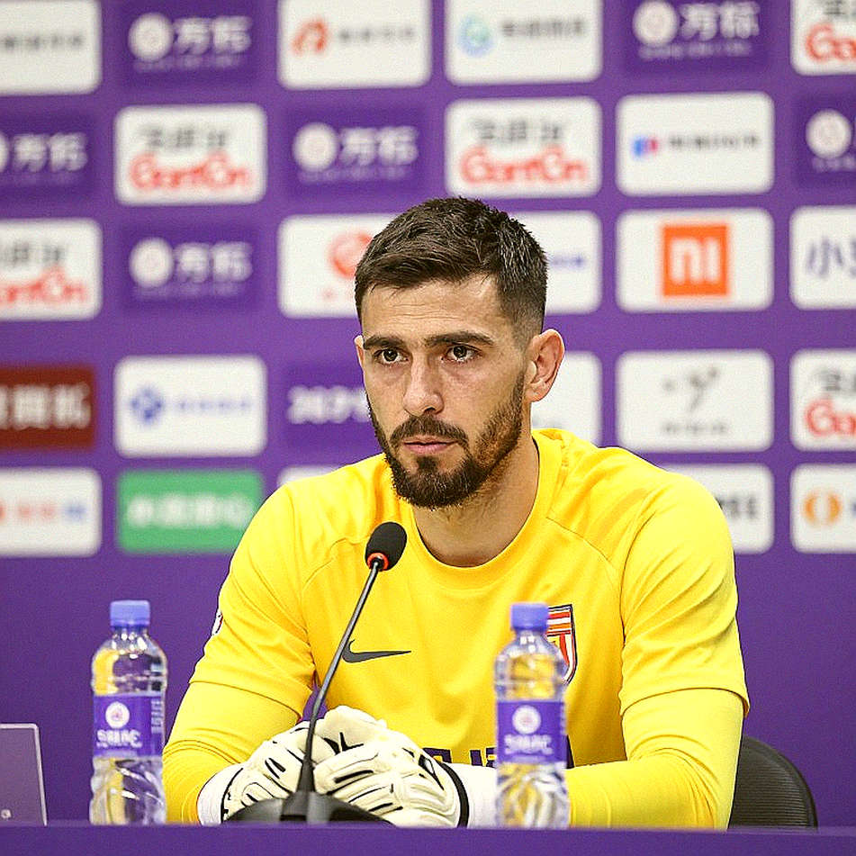 Mưa Cairo, cú lắc đầu của Cissé và trận hòa 0-0 phơi bày vết nứt của Đại bàng Ai Cập Mưa Cairo, cú lắc đầu của Cissé và trận hòa 0-0 phơi bày vết nứt của Đại bàng Ai Cập
