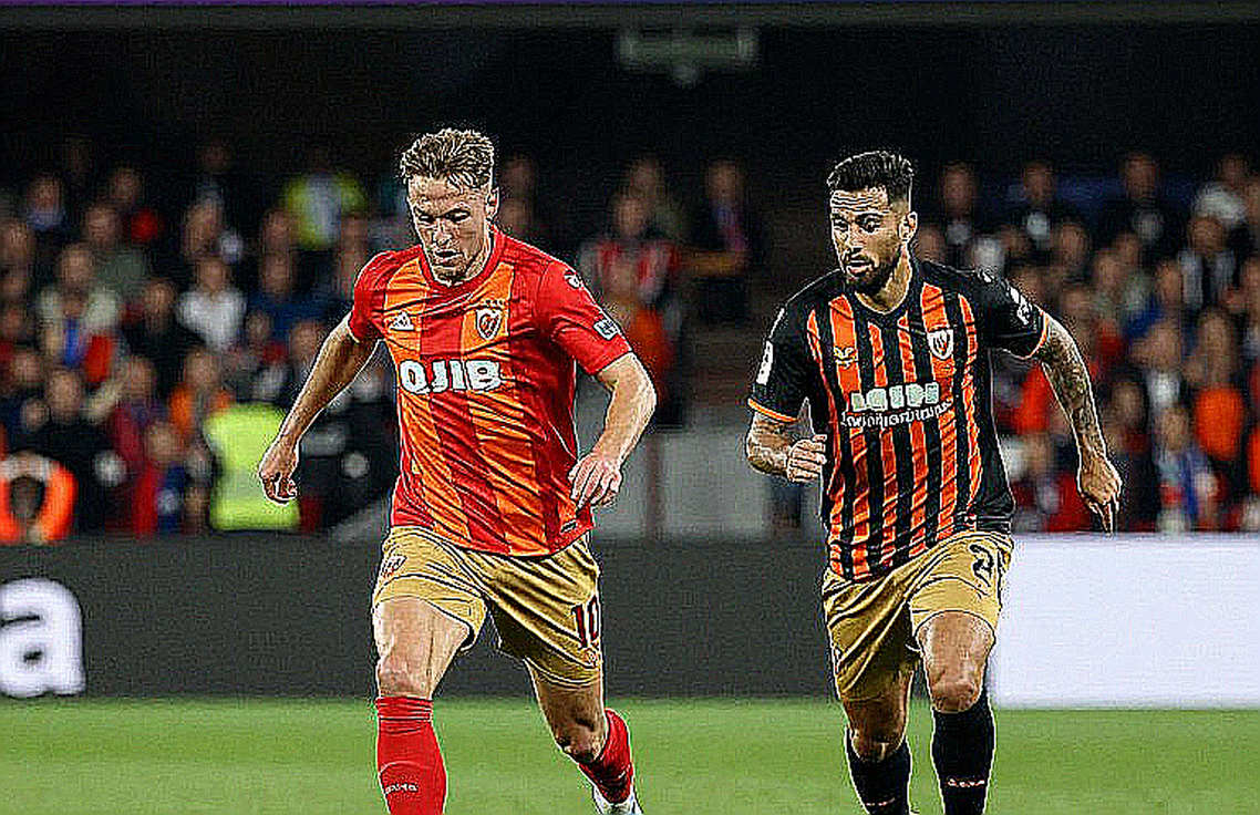 Wouter Burger Knocks on the Netherlands Door: Eight Debut-Season Contributions and the Top-Club Filter Wouter Burger Knocks on the Netherlands Door: Eight Debut-Season Contributions and the Top-Club Filter