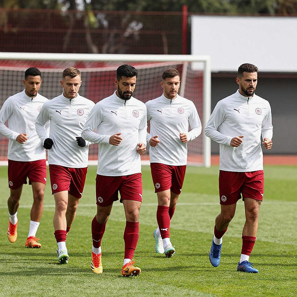 Barcelona đặt cược vào Ismael Ziani: Khi câu chuyện chấn thương che khuất cuộc chiến quốc tịch