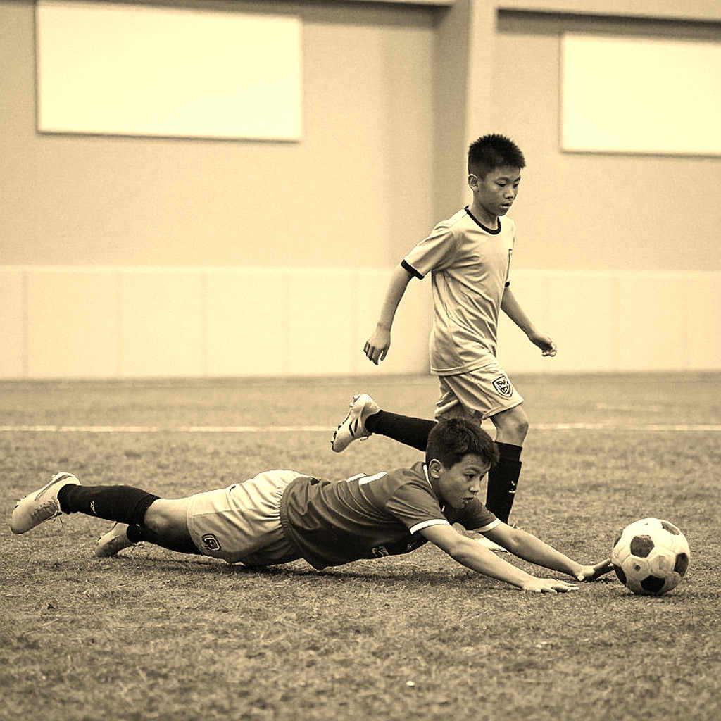 V.League và cơn lốc chuyển nhượng: Khi đồng tiền không mua được nhịp đập phòng thay đồ
