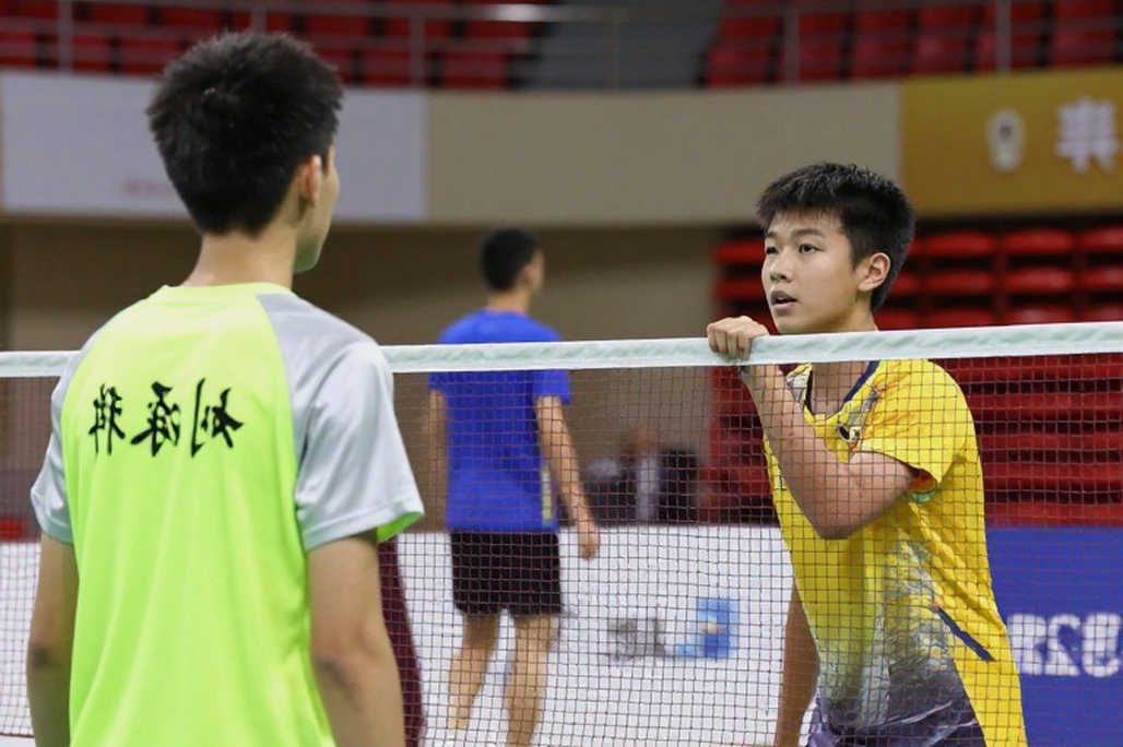 Alwi Farhan tập cùng Kento Momota trước Asian Games 2026: buổi đánh tập khép cửa và cái bẫy của câu chuyện truyền lửa Alwi Farhan tập cùng Kento Momota trước Asian Games 2026: buổi đánh tập khép cửa và cái bẫy của câu chuyện truyền lửa