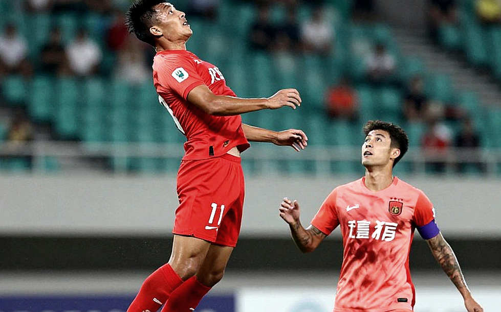 V.League và nỗi sợ mang tên VAR: Khi bóng đá Việt Nam tự trói chân mình trước khung thành V.League và nỗi sợ mang tên VAR: Khi bóng đá Việt Nam tự trói chân mình trước khung thành