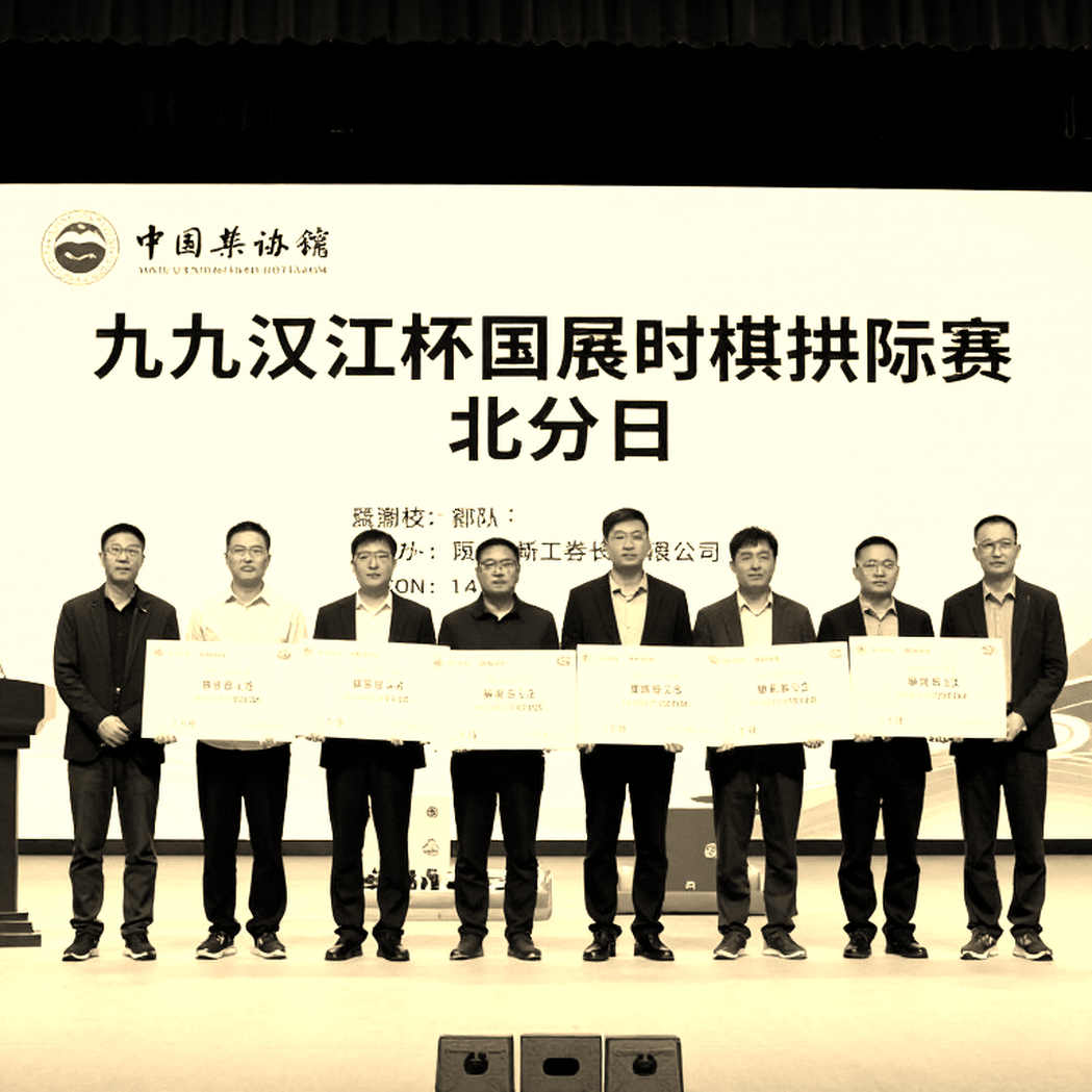 Carlsen hiếm khi khen ngợi Sindarov sau ván hòa tại Global Chess League 2026: Chiến thuật ẩn sau lời khen