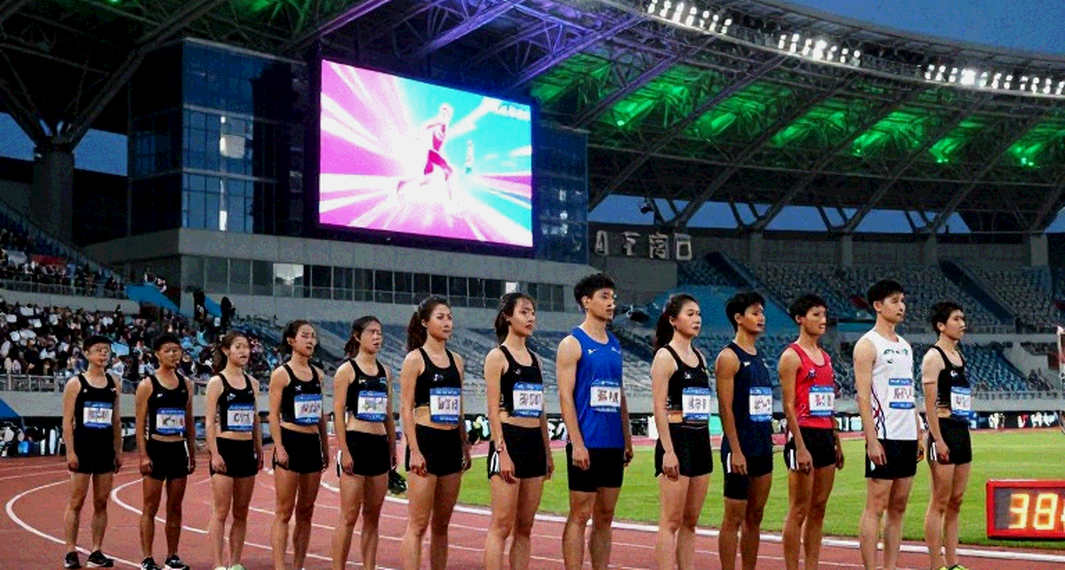 Kho tối 300 cái tên: ba mươi tư năm khai quật tài năng trẻ và một cột dữ liệu trống Kho tối 300 cái tên: ba mươi tư năm khai quật tài năng trẻ và một cột dữ liệu trống